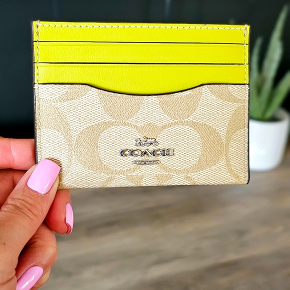 Sold Coach key lime card holder - Picture 1 of 2
